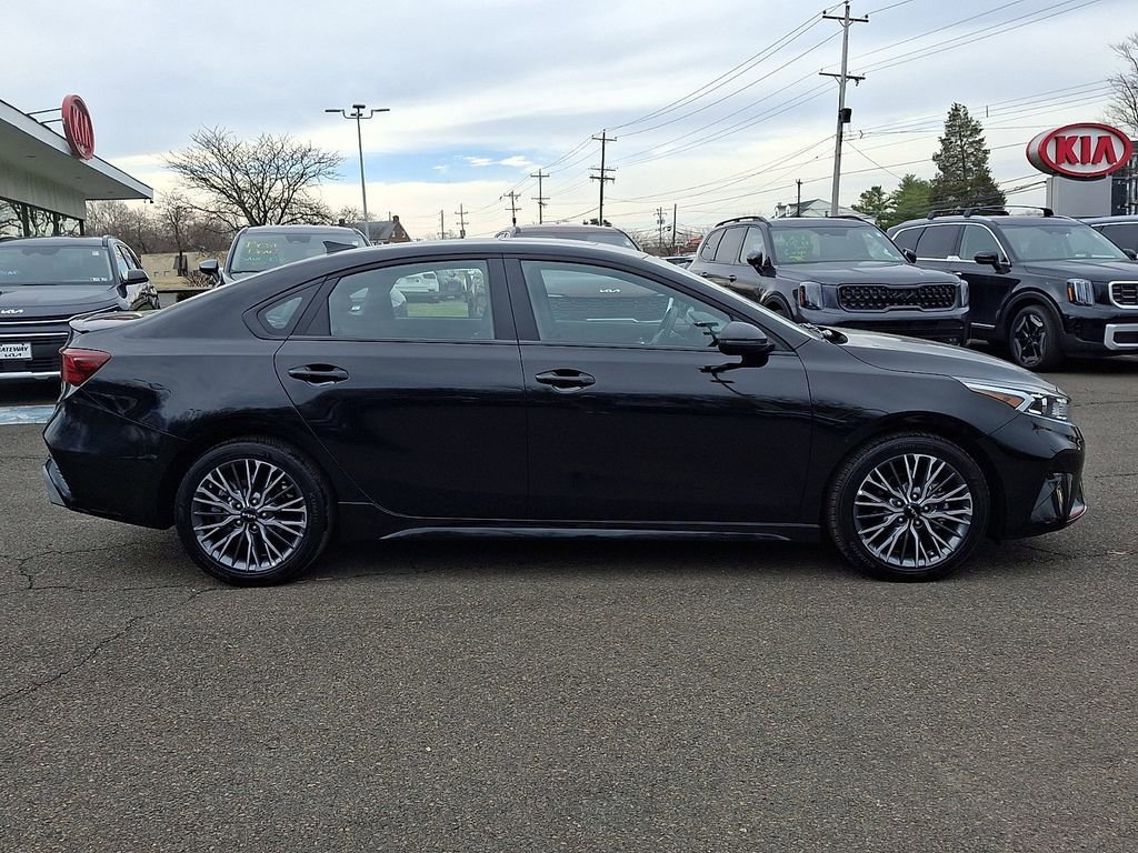 Used 2024 Kia Forte GT-Line w/ GT-Line Premium Package image 8