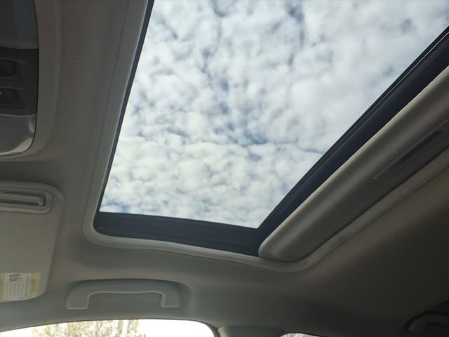 Used 2024 Subaru Crosstrek 2.0i Premium image 15