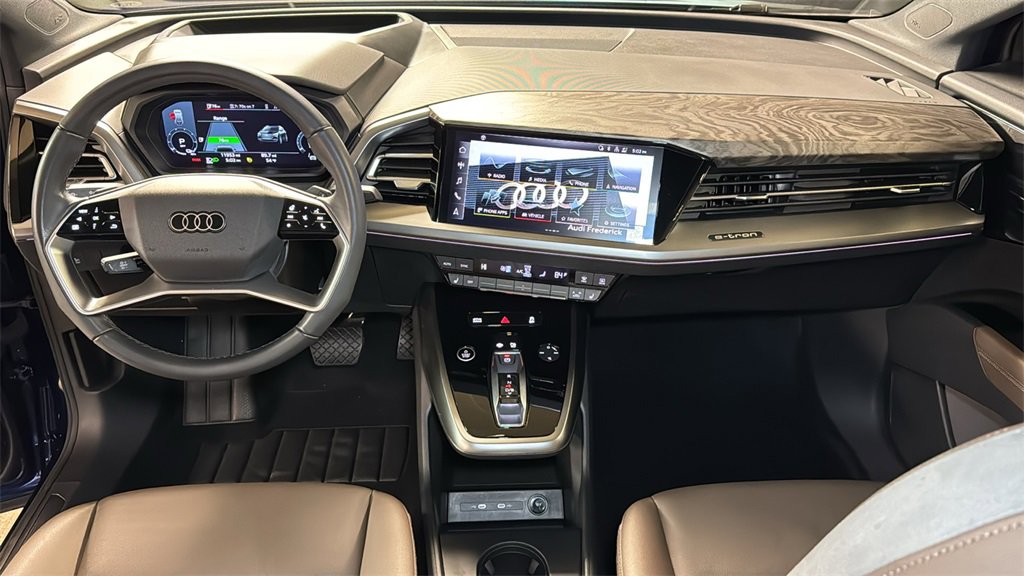 Used 2024 Audi Q4 e-tron Prestige image 17