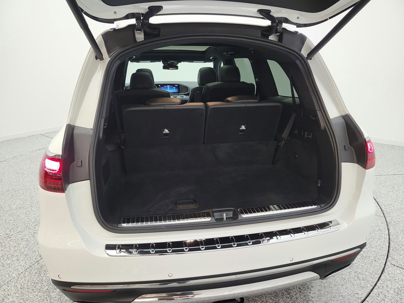 Used 2026 Mercedes-Benz GLS 450 4MATIC image 28
