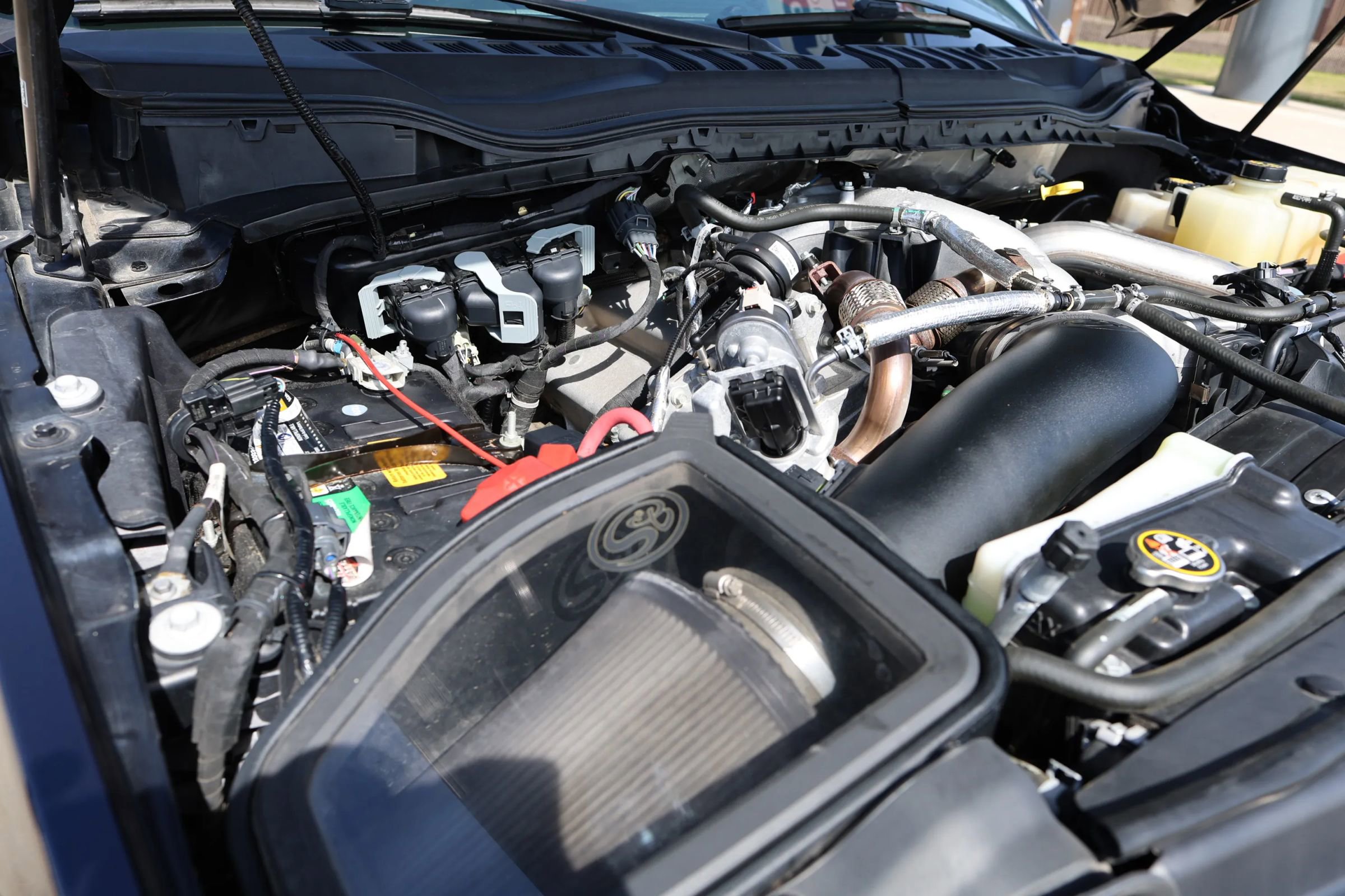 Used 2021 Ford F350 Platinum w/ Tremor Off-Road Package image 50