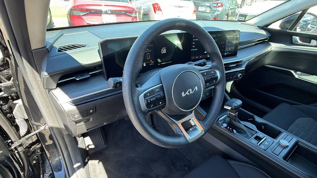 Used 2025 Kia K5 LXS image 31