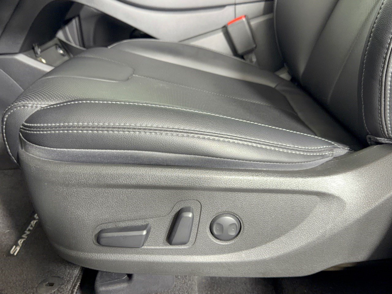 Used 2023 Hyundai Santa Fe XRT FWD image 16