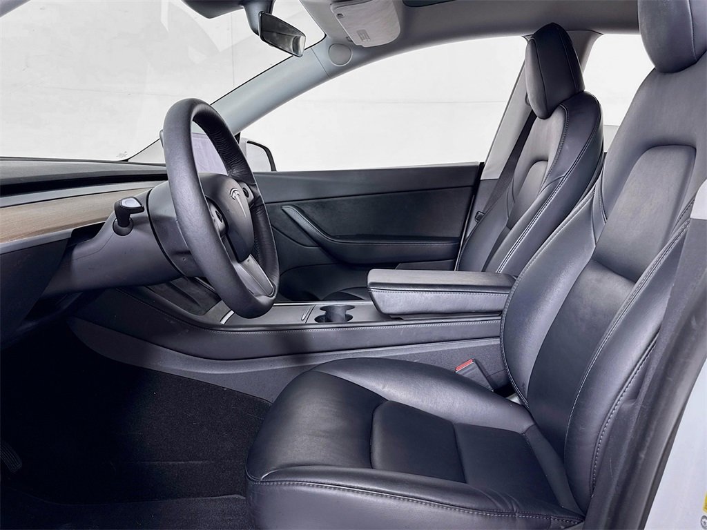 Used 2021 Tesla Model Y Long Range image 10