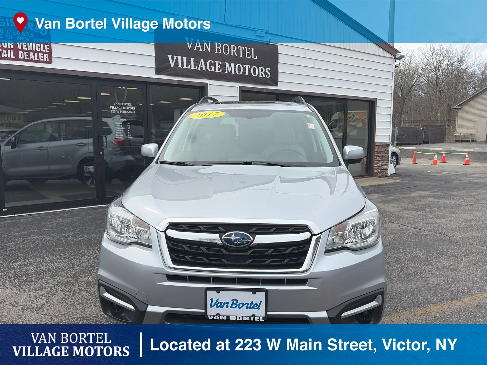 Used 2017 Subaru Forester 2.5i Premium w/ All-Weather Package image 3