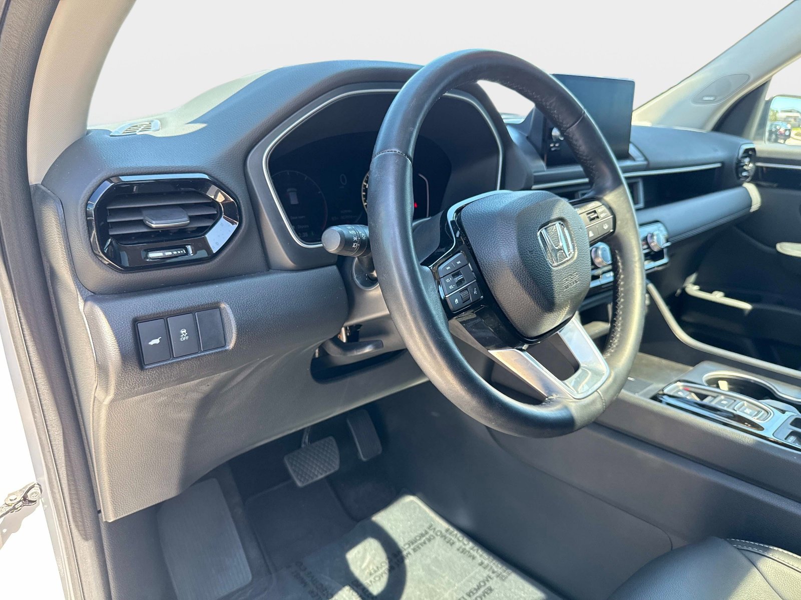 Certified 2023 Honda Pilot Touring image 20