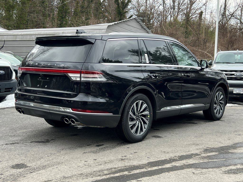 New 2026 Lincoln Aviator 2WD image 2