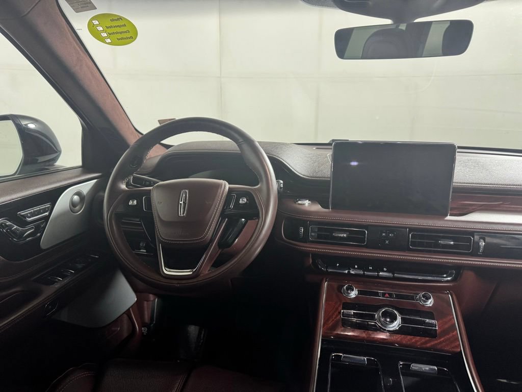 Certified 2023 Lincoln Aviator Black Label w/ Dynamic Handling Package AWD/4WD image 16