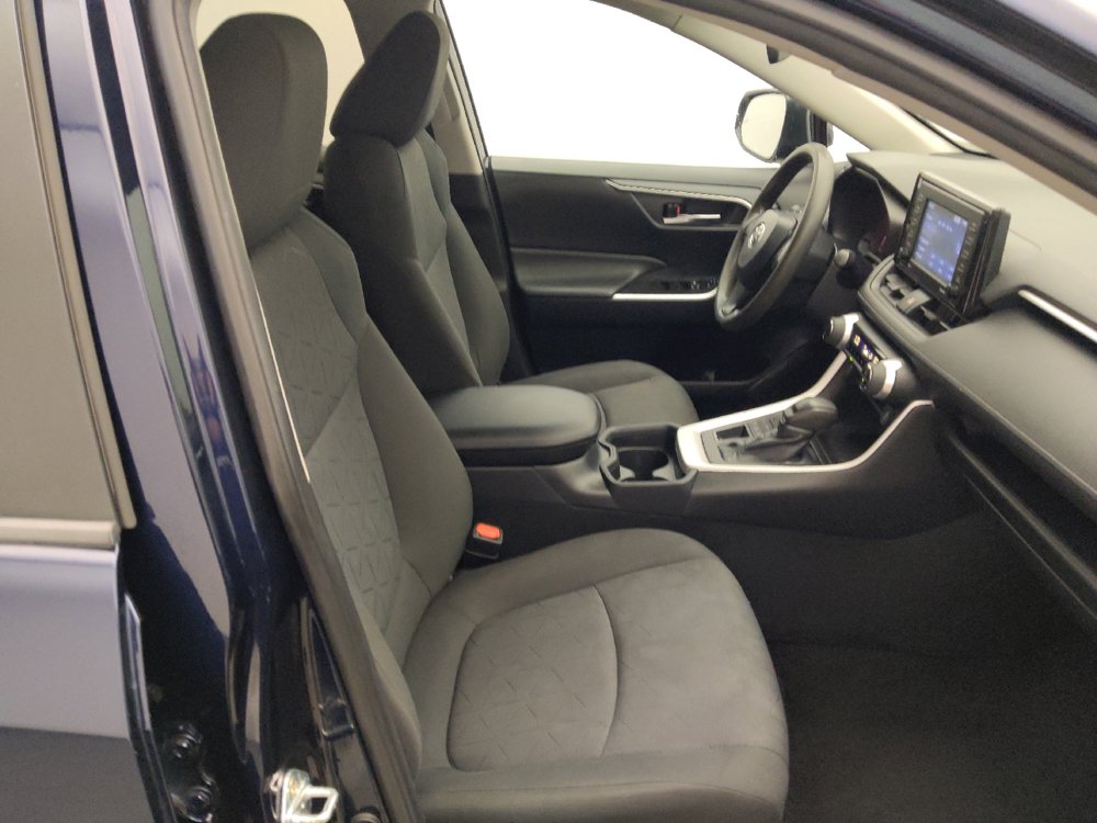 Used 2020 Toyota RAV4 XLE AWD/4WD image 21