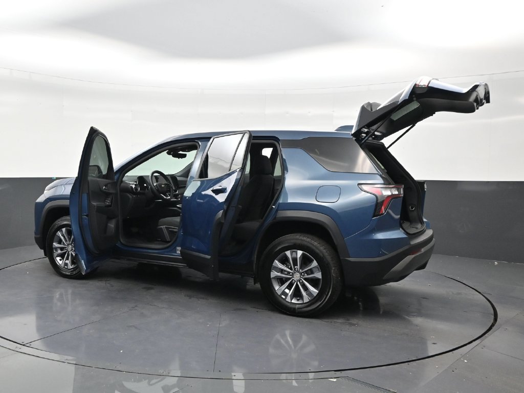 Used 2026 Chevrolet Equinox LT w/ Safety and Technology Package FWD image 30
