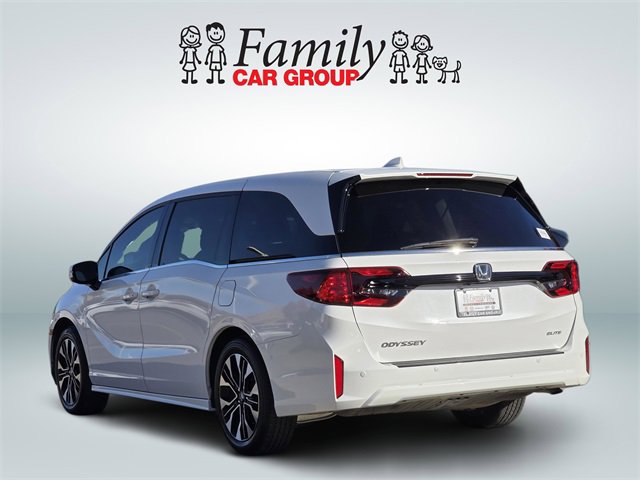 Used 2025 Honda Odyssey Elite image 3