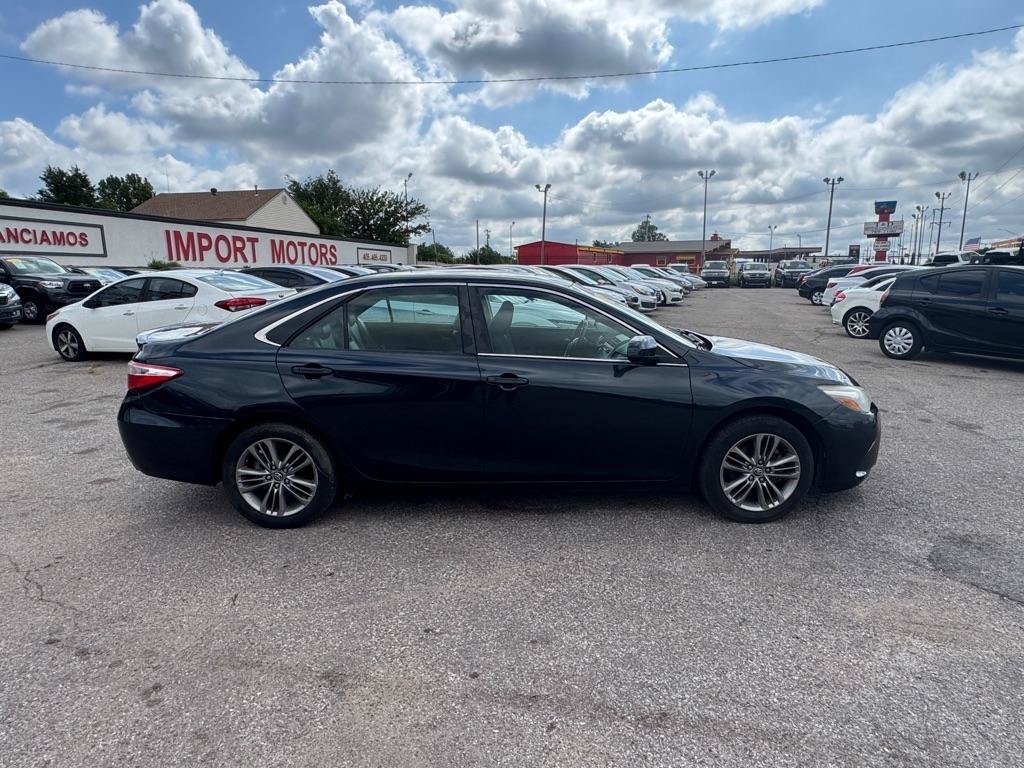 Used 2017 Toyota Camry SE FWD image 4