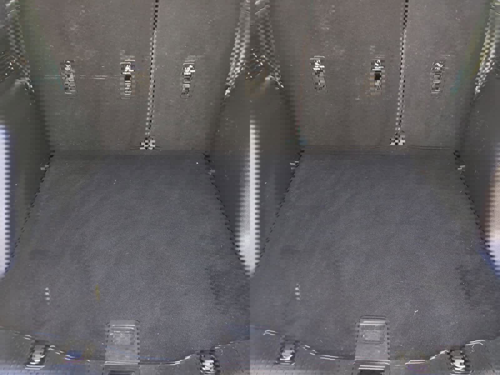 Used 2020 Ford Escape Titanium image 36