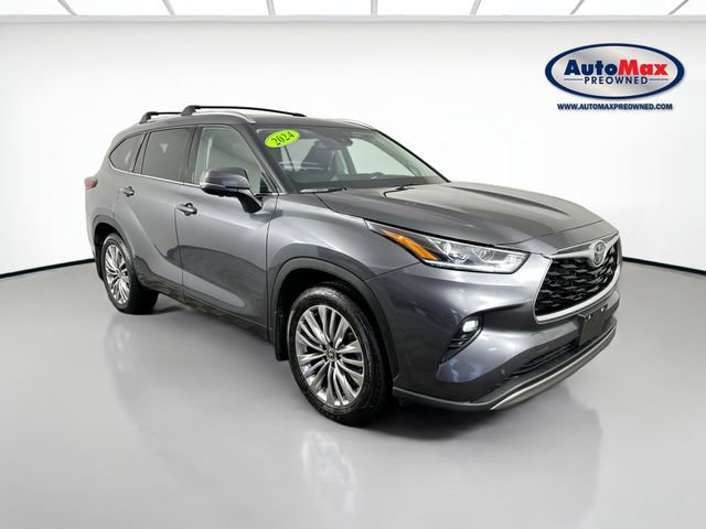 Used 2024 Toyota Highlander Platinum image 1