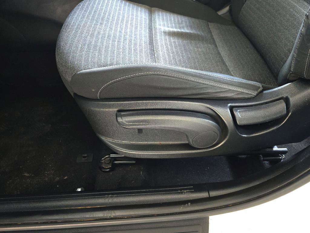 Used 2020 Kia Soul GT-Line FWD image 21