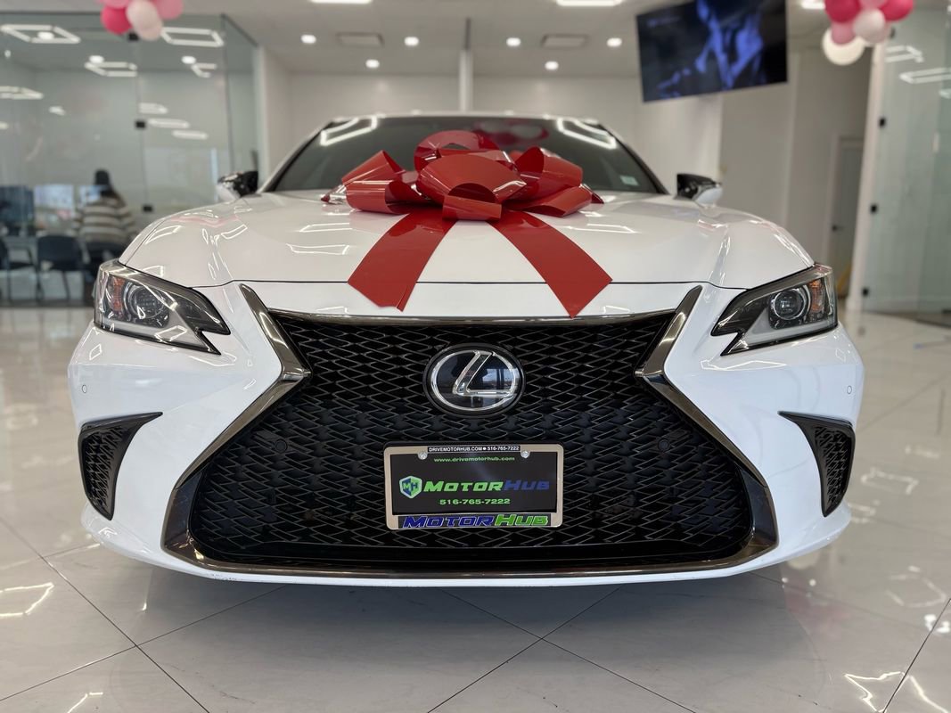 Used 2019 Lexus ES 350 F Sport image 2