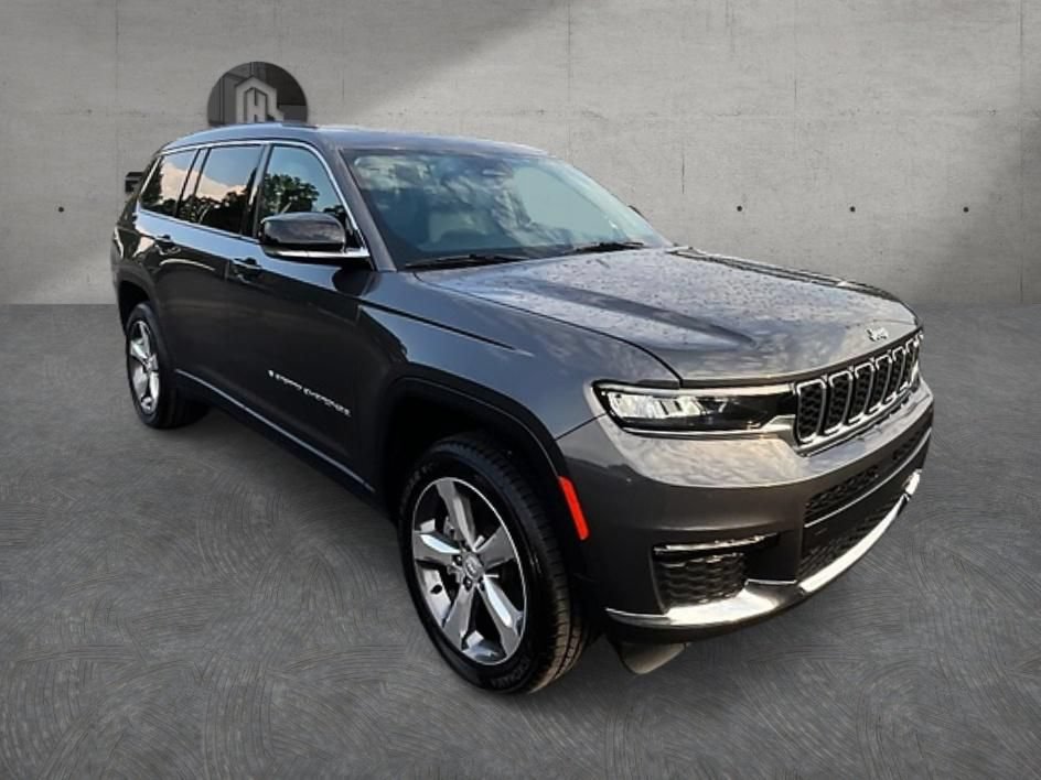 Used 2021 Jeep Grand Cherokee L Limited w/ Trailer Tow Group (B) AWD/4WD image 4