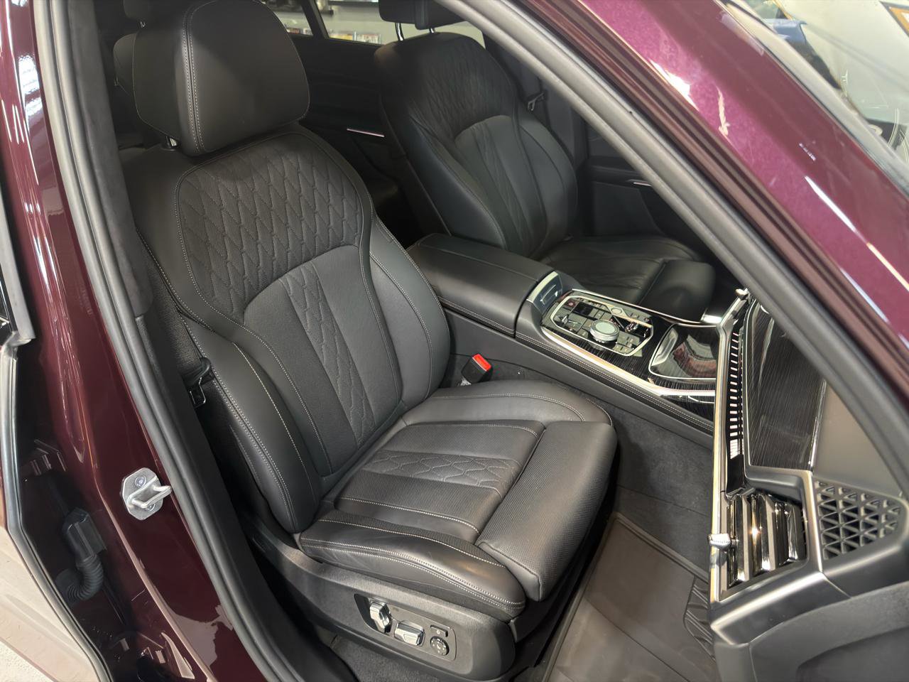 Used 2023 BMW X7 M60i w/ Executive Package AWD/4WD image 18