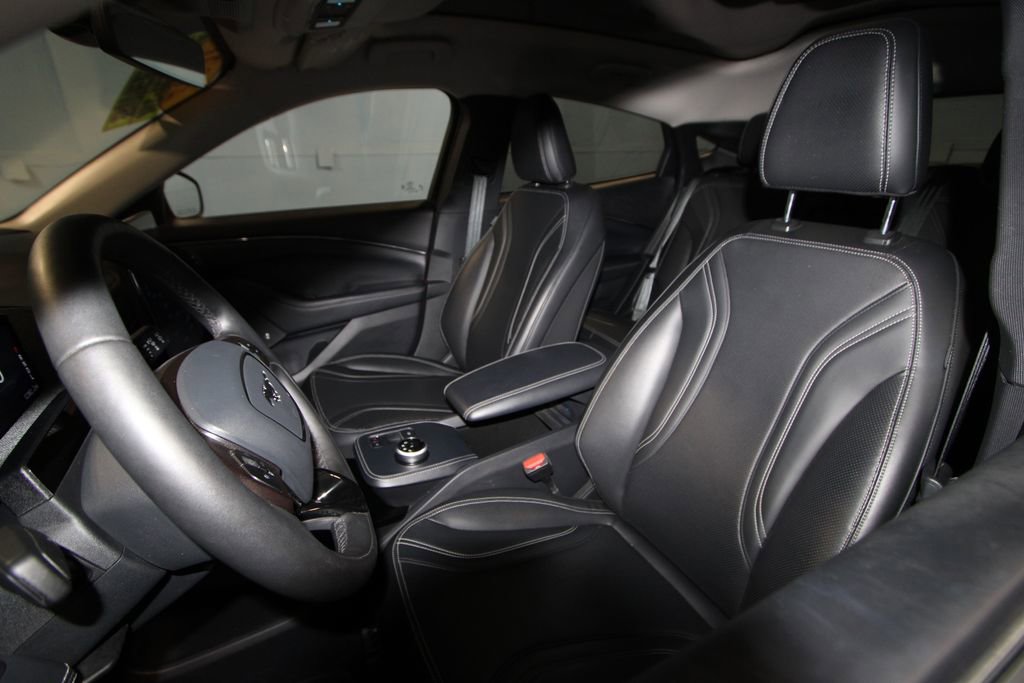 Used 2021 Ford Mustang Mach-E Premium image 4