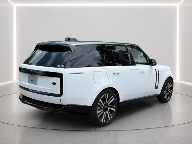 Used 2023 Land Rover Range Rover SE AWD/4WD image 5