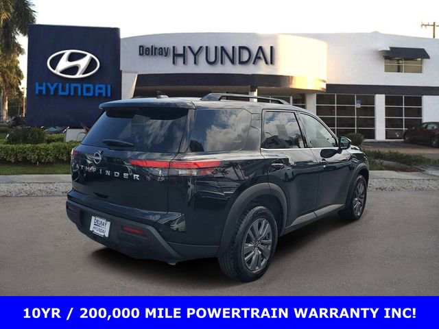 Used 2025 Nissan Pathfinder SV image 6