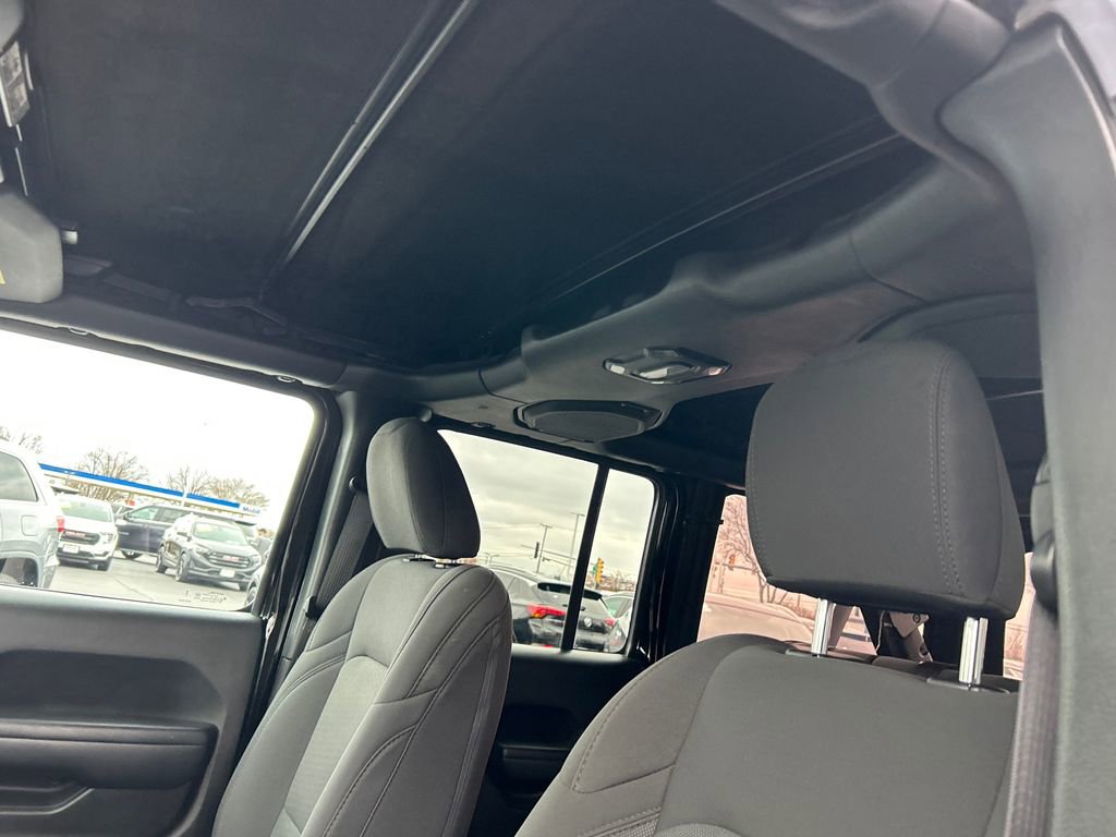 Used 2023 Jeep Wrangler Sport S AWD/4WD image 30