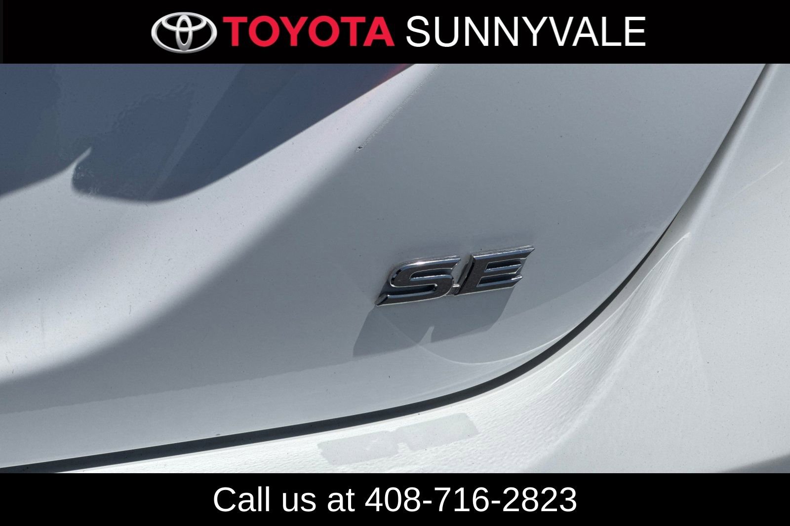 Used 2019 Toyota Camry SE FWD image 14