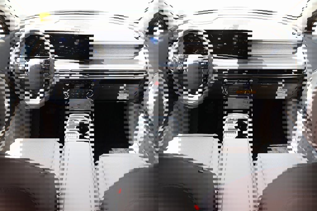 New 2026 Hyundai Ioniq 9 SEL image 6