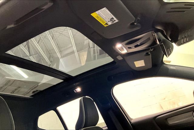 Used 2020 Volvo XC40 T5 R-Design w/ Protection Package image 27