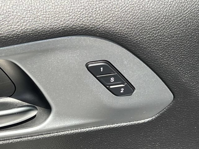 Used 2022 Chrysler Pacifica Touring-L w/ S Appearance Package FWD image 17