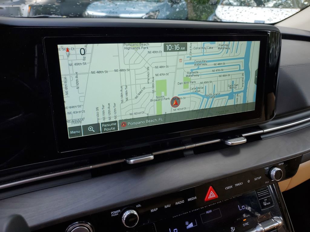 Used 2022 Kia Carnival EX FWD image 27