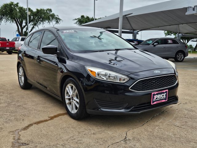 Used 2018 Ford Focus SE FWD image 3