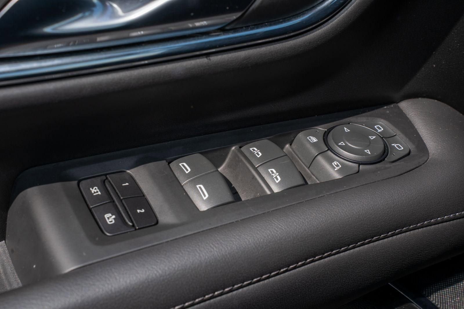 Used 2023 Chevrolet Tahoe LT w/ Luxury Package image 28