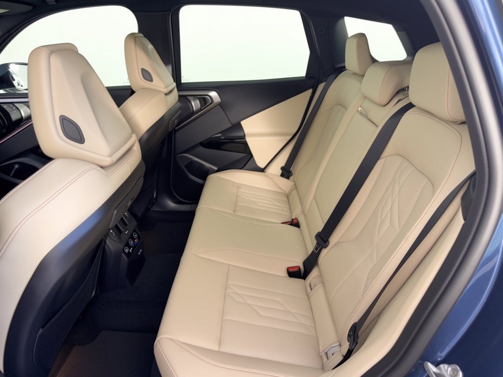 New 2026 BMW X3 xDrive30i w/ Convenience Package AWD/4WD image 25