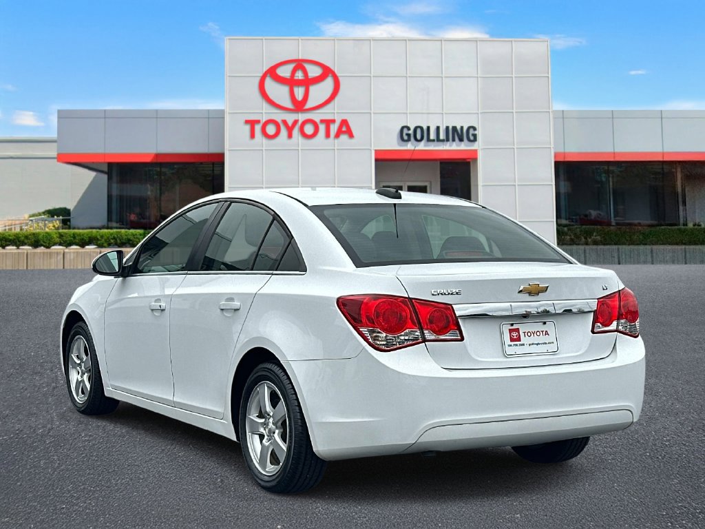 Used 2016 Chevrolet Cruze LT FWD image 4