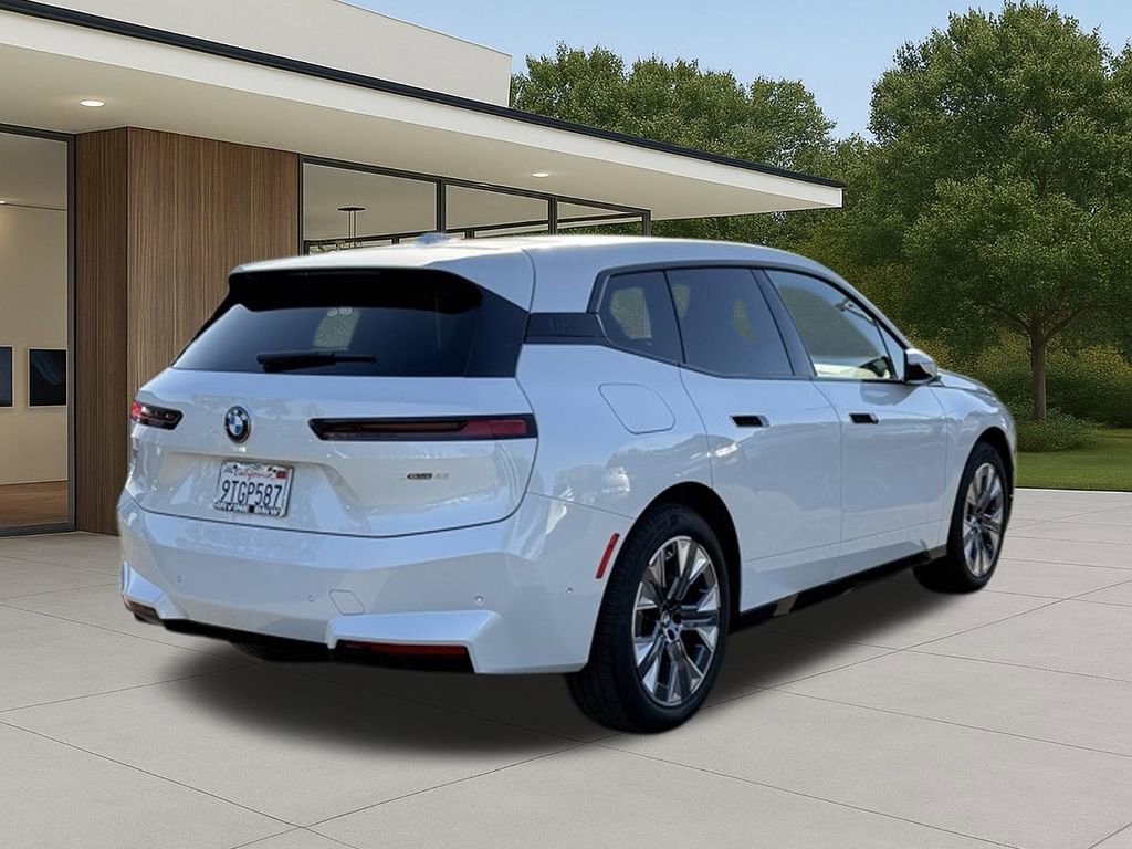 Used 2026 BMW iX xDrive45 w/ Premium Package image 8