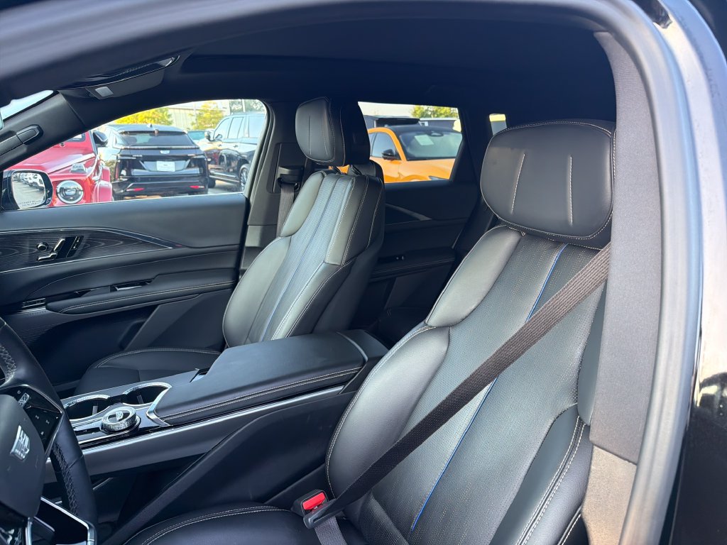 Certified 2024 Cadillac Lyriq Sport AWD/4WD image 18