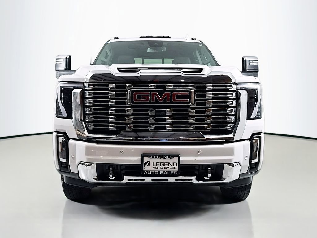 Used 2025 GMC Sierra 3500 Denali AWD/4WD image 2