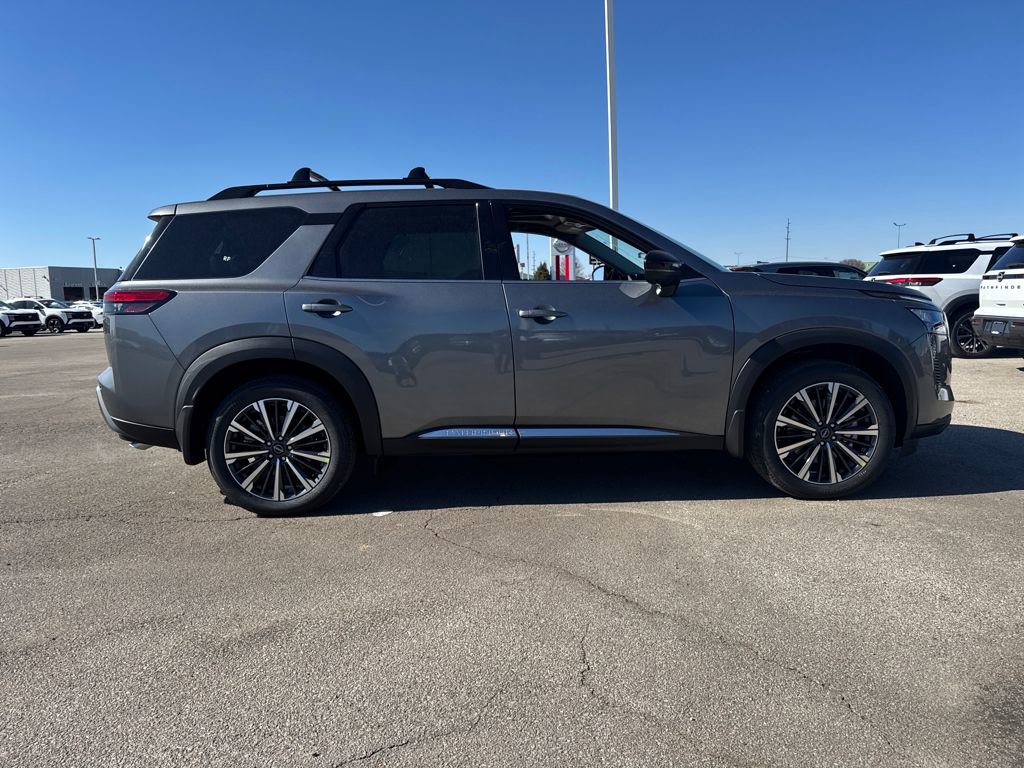 New 2026 Nissan Pathfinder Platinum image 8