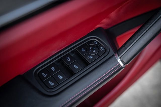 Used 2022 Porsche Cayenne Platinum Edition image 46