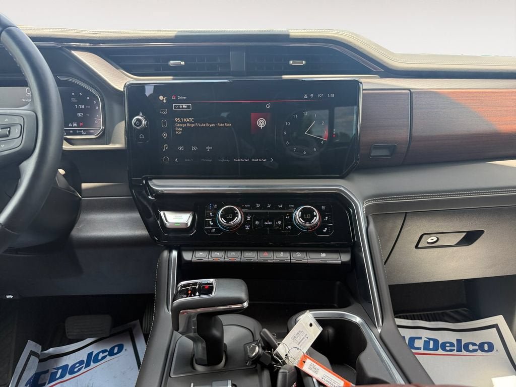 Used 2024 GMC Sierra 1500 Denali Ultimate AWD/4WD image 11