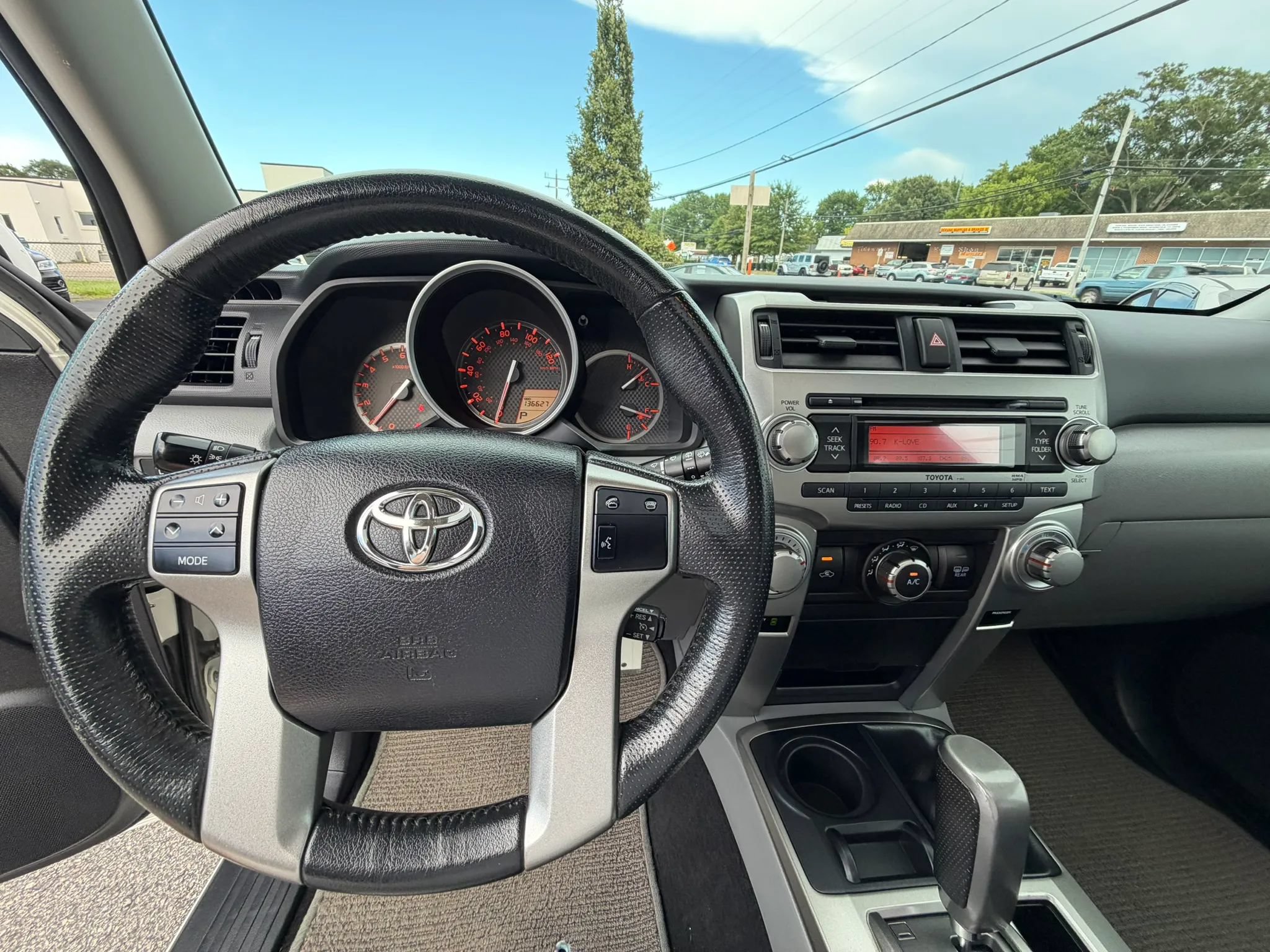 Used 2010 Toyota 4Runner SR5 AWD/4WD image 23