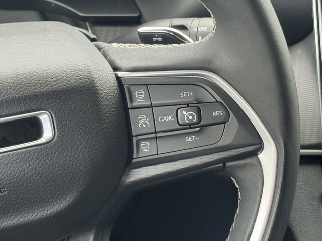 Used 2024 Jeep Grand Cherokee L Laredo AWD/4WD image 25