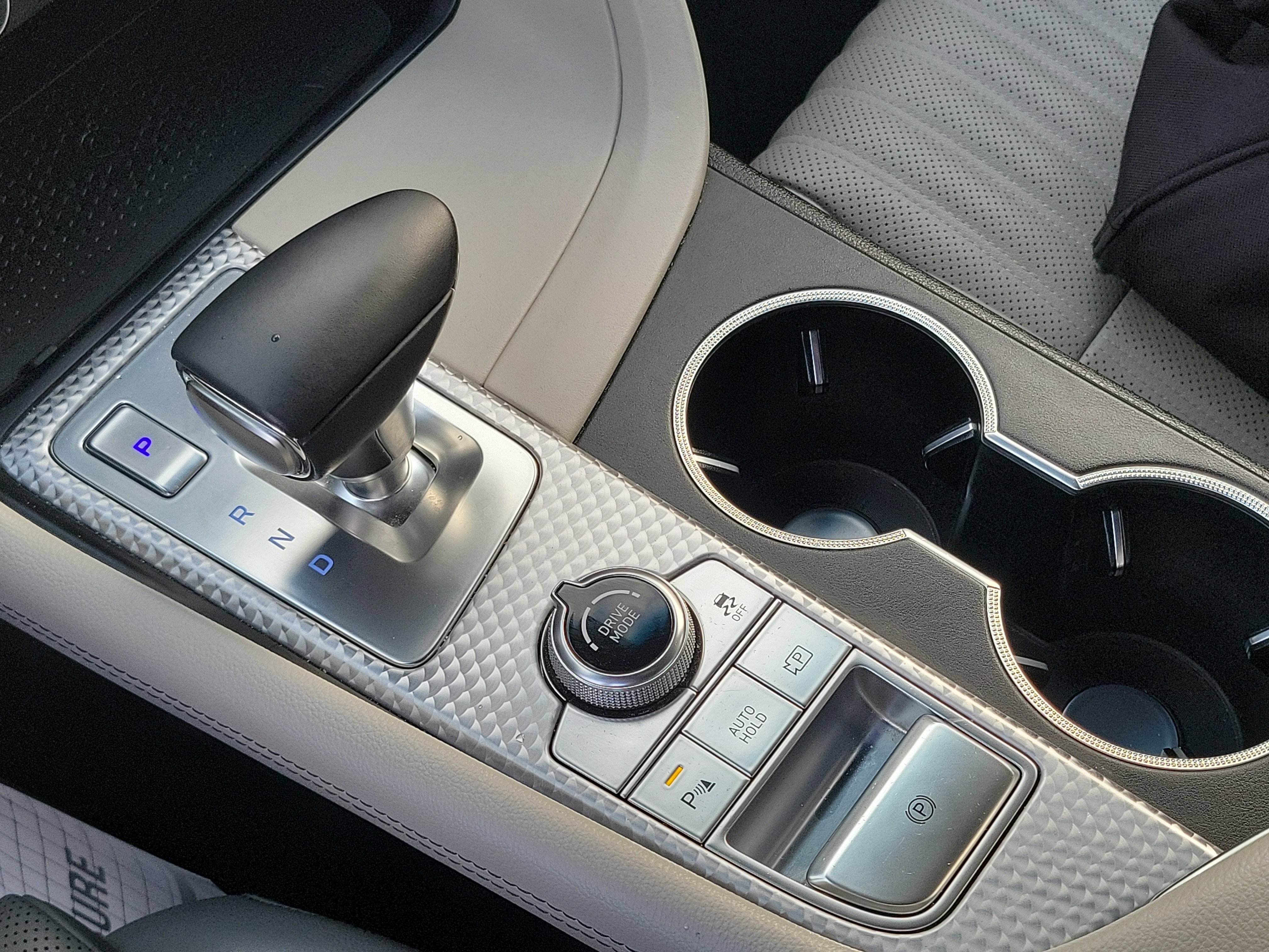 Certified 2023 Genesis G70 2.0T w/ Sport Prestige Package image 14