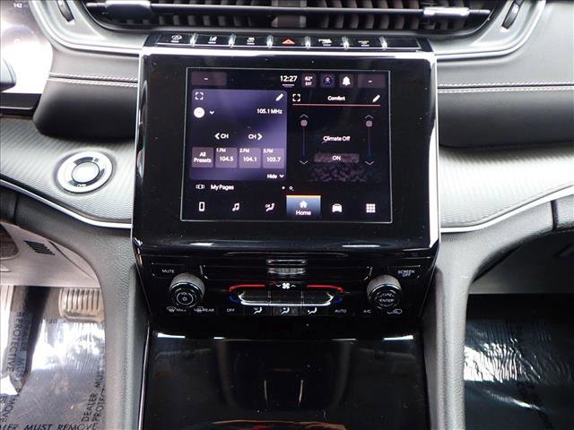 Used 2023 Jeep Grand Cherokee L Laredo image 16