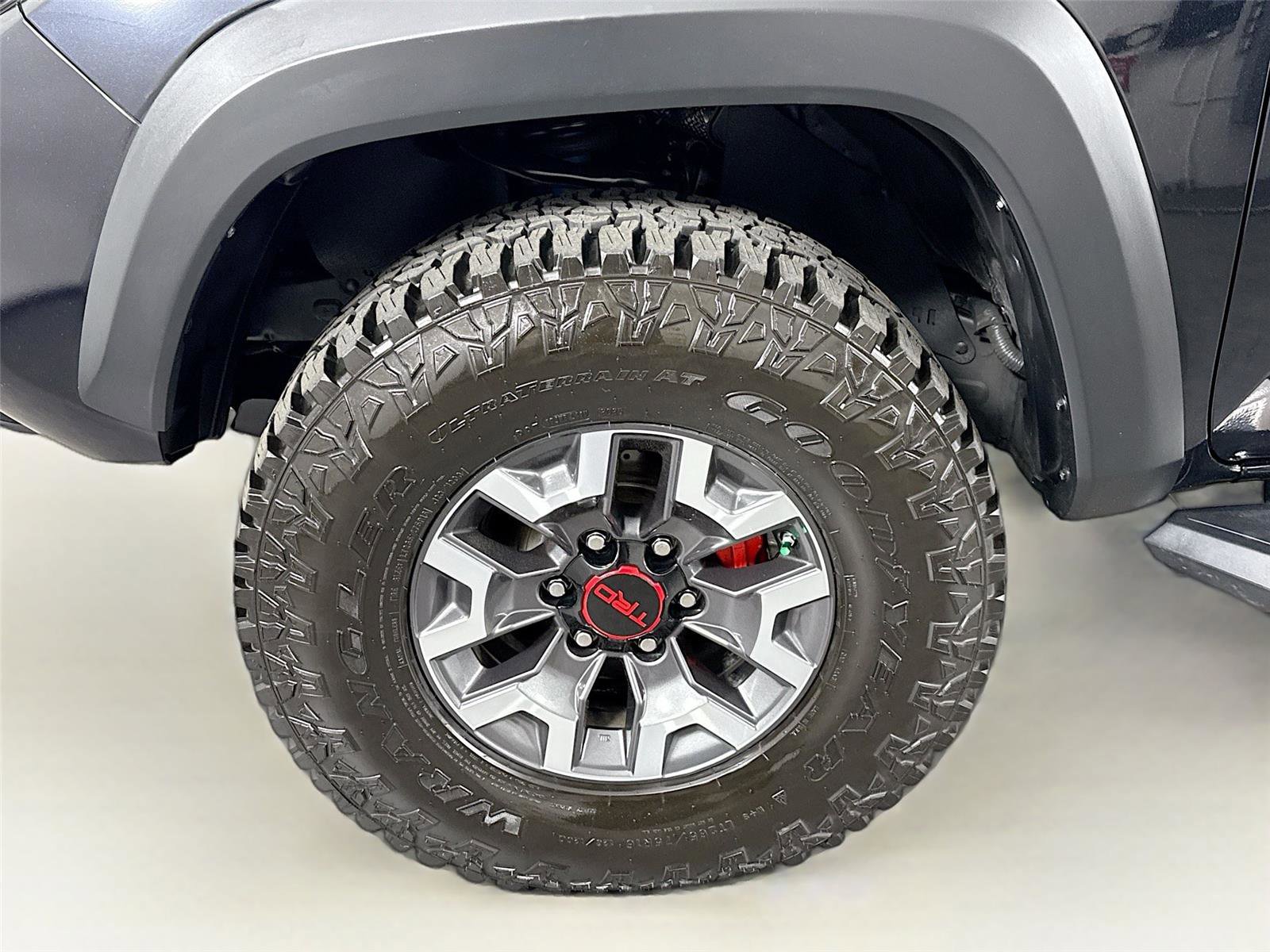 Used 2019 Toyota Tacoma TRD Off-Road image 44