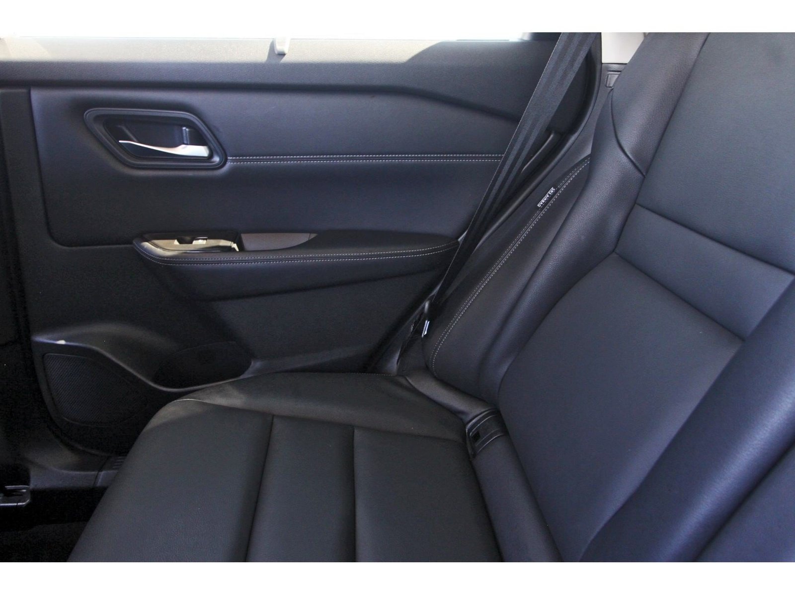 Certified 2025 Nissan Rogue SL w/ Tech Package AWD/4WD image 15