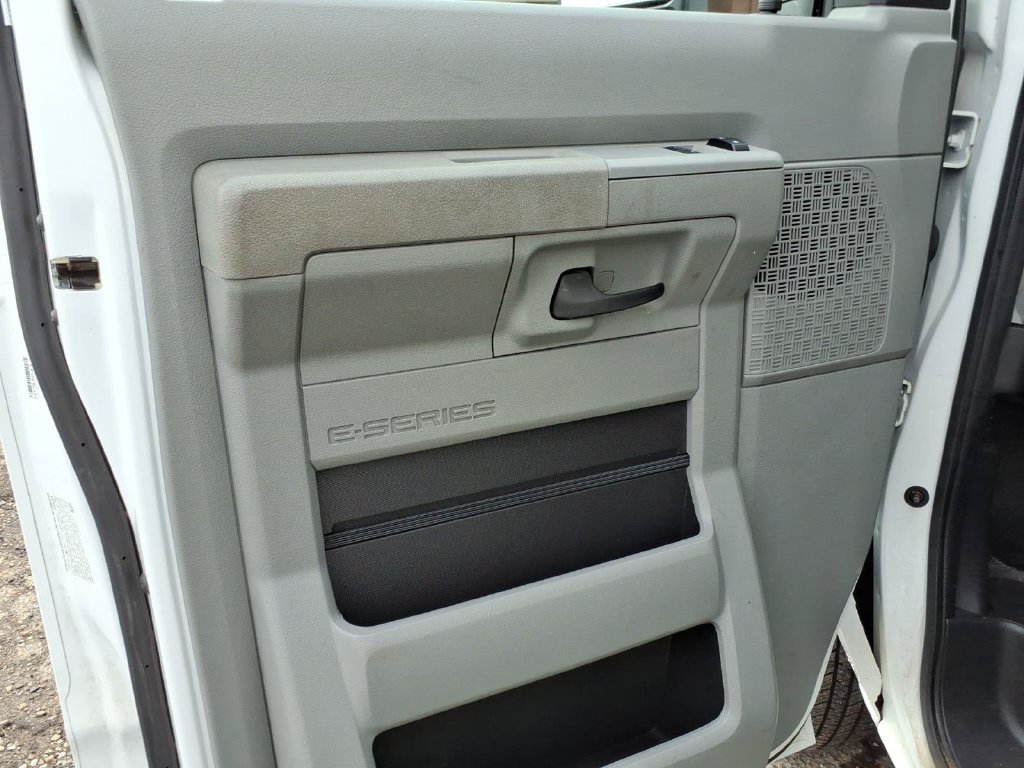 Used 2022 Ford E-450 and Econoline 450 Super Duty w/ Power Windows & Locks Group RWD image 12