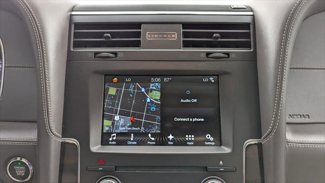 Used 2017 Lincoln Navigator Reserve image 33