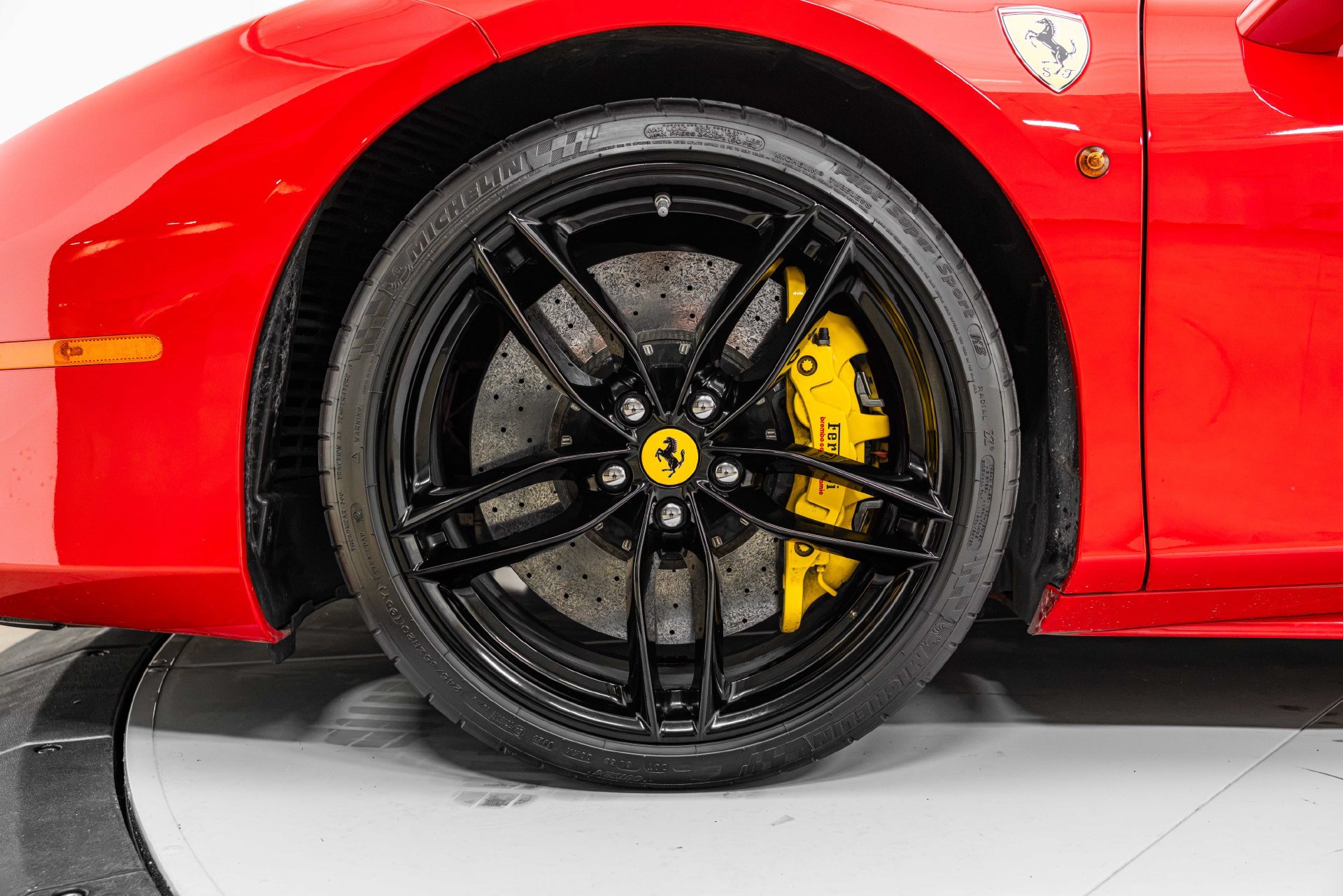 Certified 2017 Ferrari 488 Spider RWD image 15